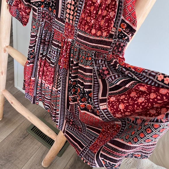 ❤️2 for $5❤️ American Eagle Outfitters Red and Black Patterned Jumpsuit - Picture 5 of 6